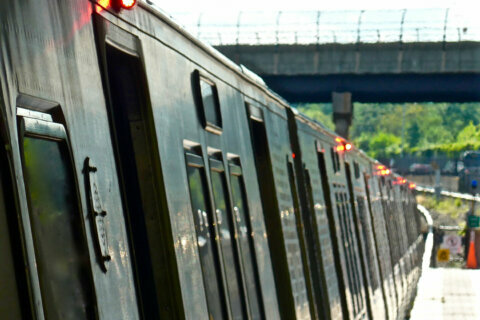 4 Metro stations reopen after summerlong platform work