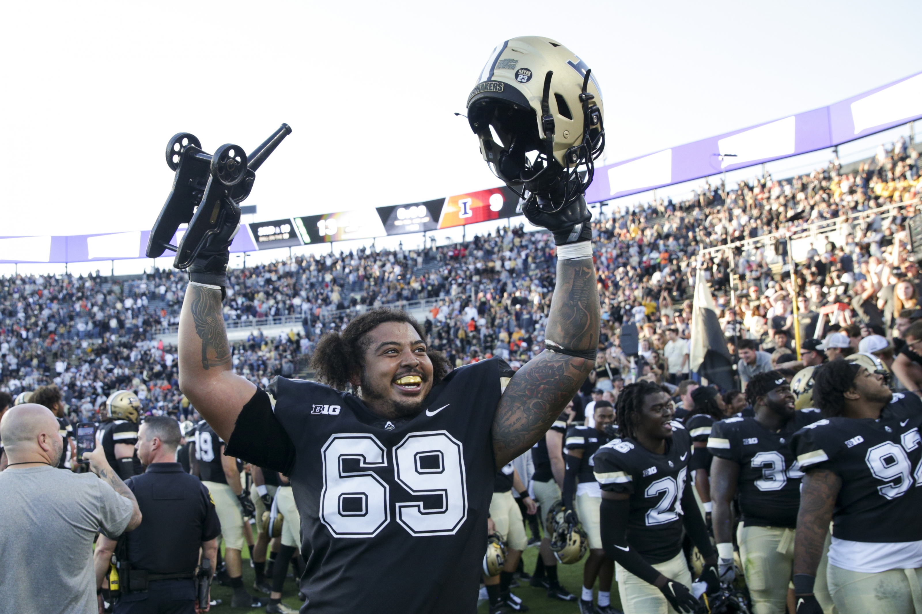 Under Coach Prime, the Folsom Field sideline is the new red carpet of  college football