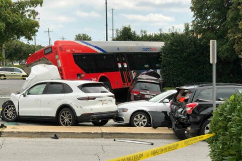 6 injured after crash involving Metrobus in Montgomery Co.