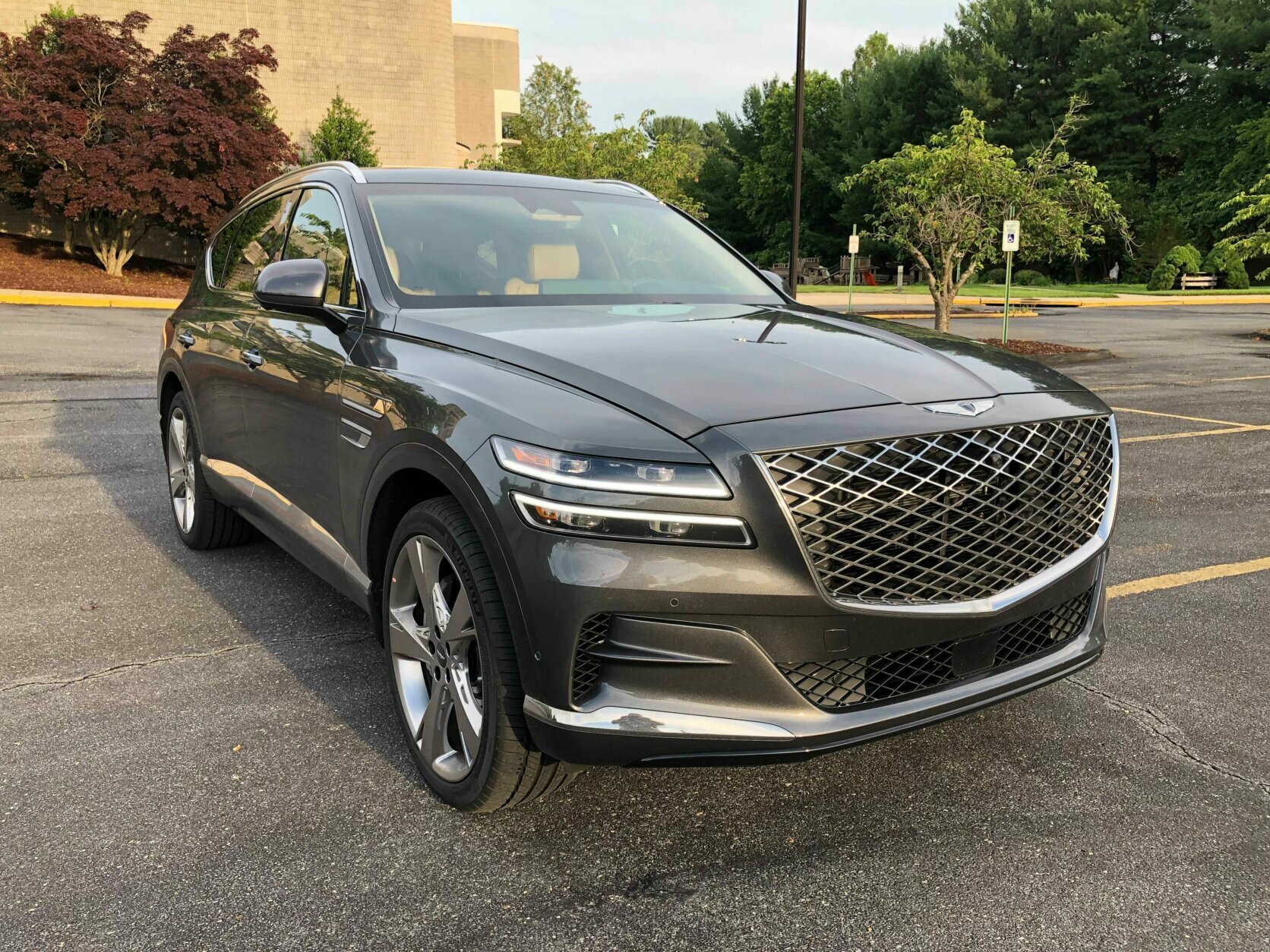 <p>As a newer company in the luxury market, the Genesis brand has been selling luxury cars that offer all the trimmings for an easier-to-live-with price tag. However, the company has been missing an SUV model until now.</p>
