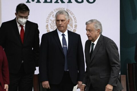 Mexico highlights Cuban leader's visit on Independence Day