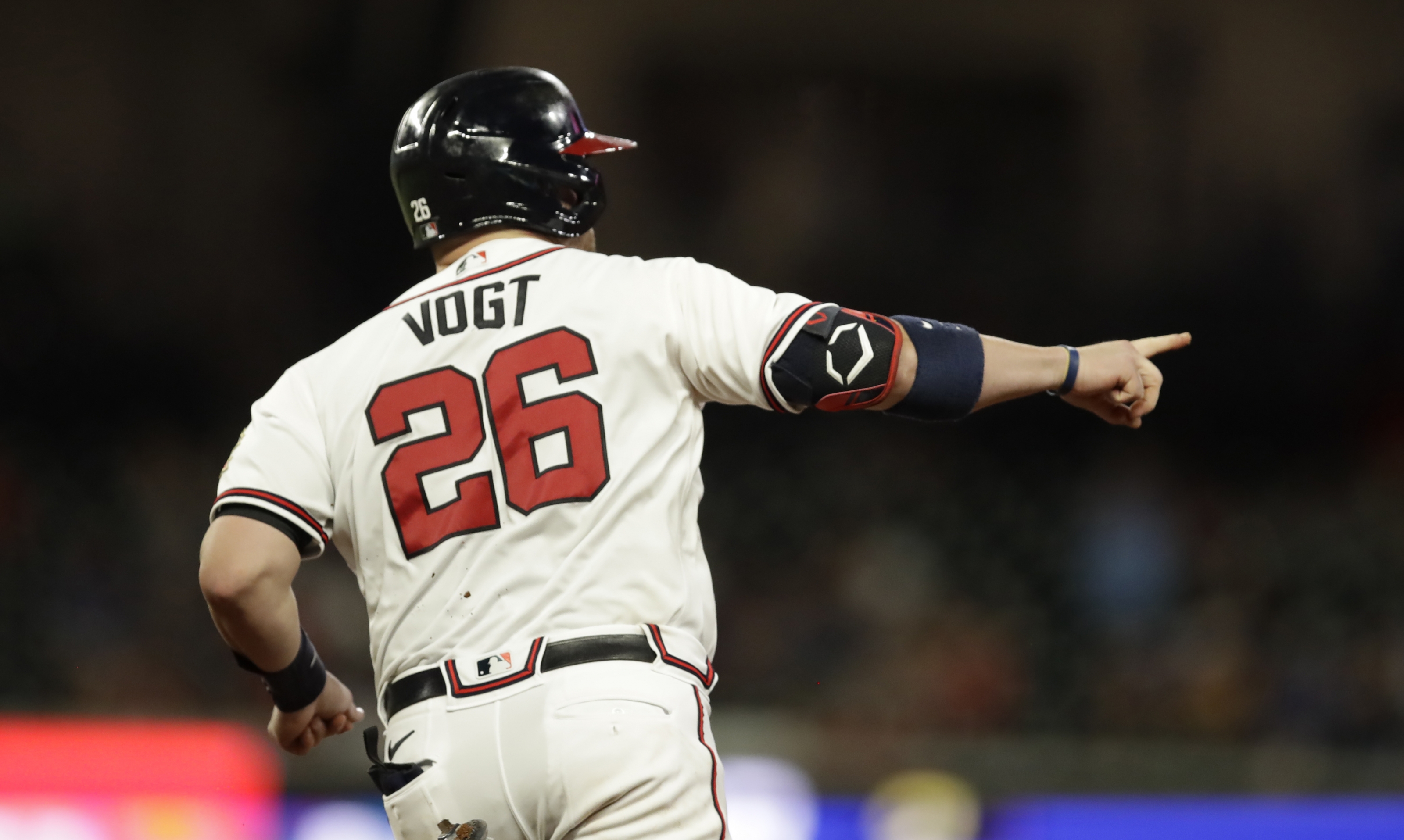 Joc Pederson gets key hit as Braves beat Nationals in 10 - WTOP News