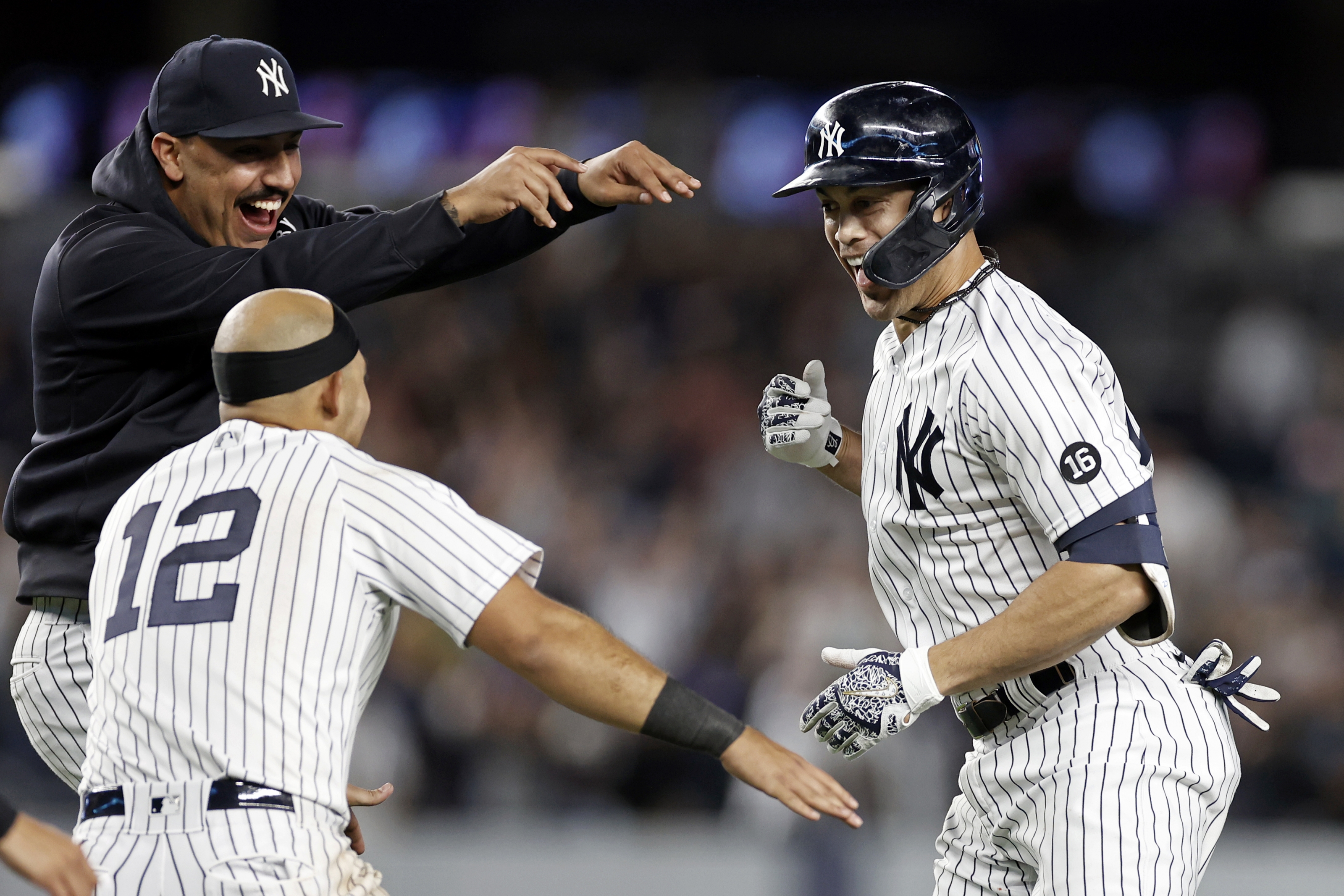 Yankees hitting coach explains Giancarlo Stanton's swing - Sports