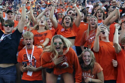 Virginia Tech apologizes for fan conduct at football game