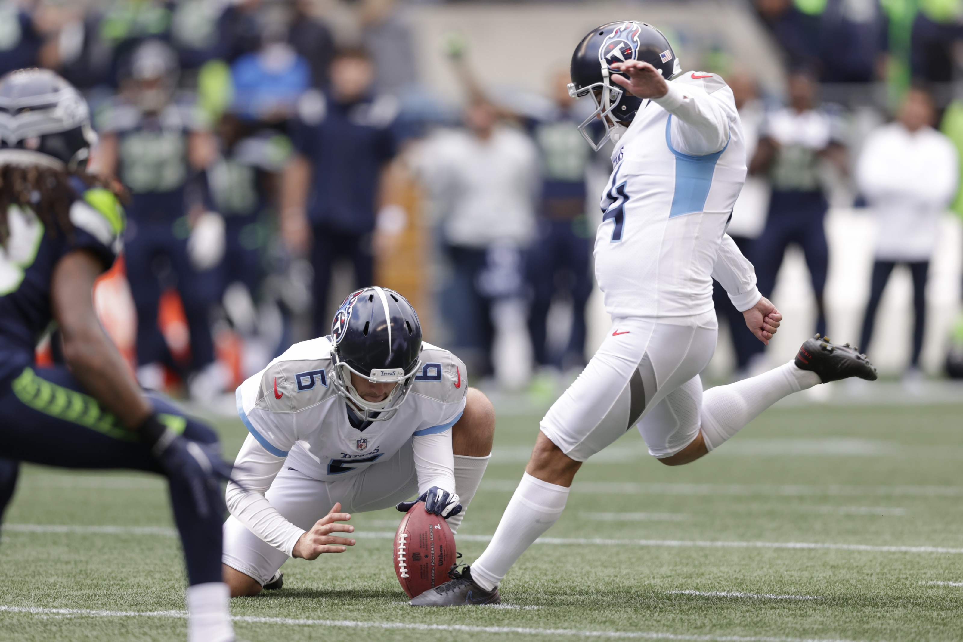 Tennessee Titans tell three-time Pro Bowl punter Brett Kern they