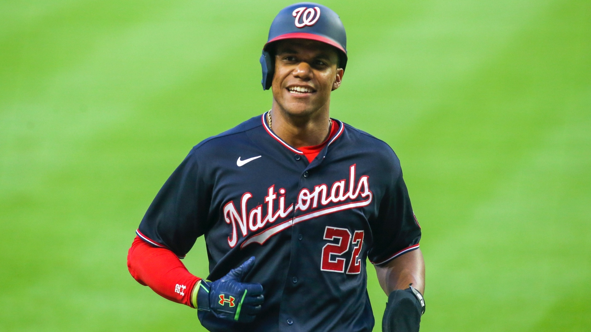 Padres new star Juan Soto MIC'D UP for in-game interview, has funny moment  with Trea Turner! 