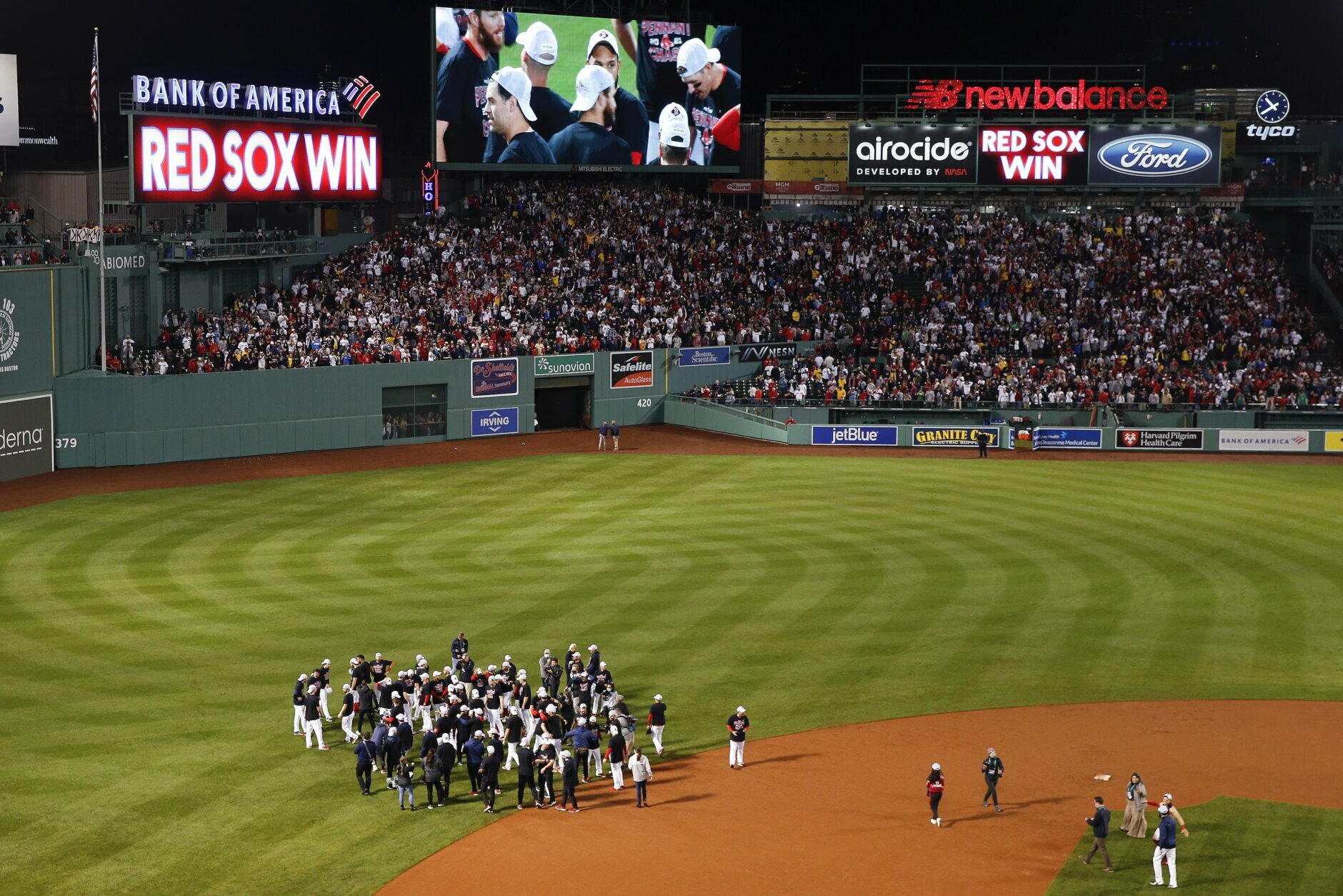 Red Sox walk off for second straight night, eliminate Rays to reach ALCS