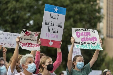 US appeals court lets Texas resume ban on most abortions