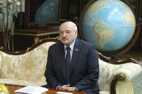 Russian minister visits Belarus, discusses media conditions