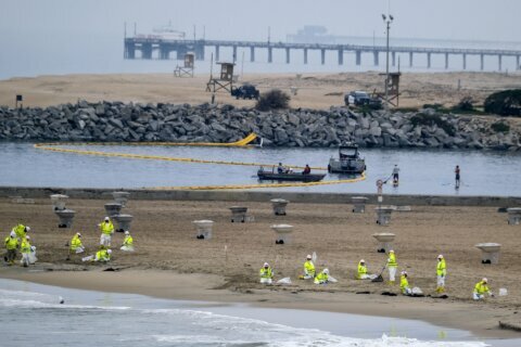 Coast Guard: California oil spill likely 25,000 gallons
