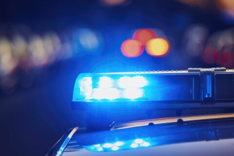 2 drivers injured, 1 arrested fleeing Secret Service in DC
