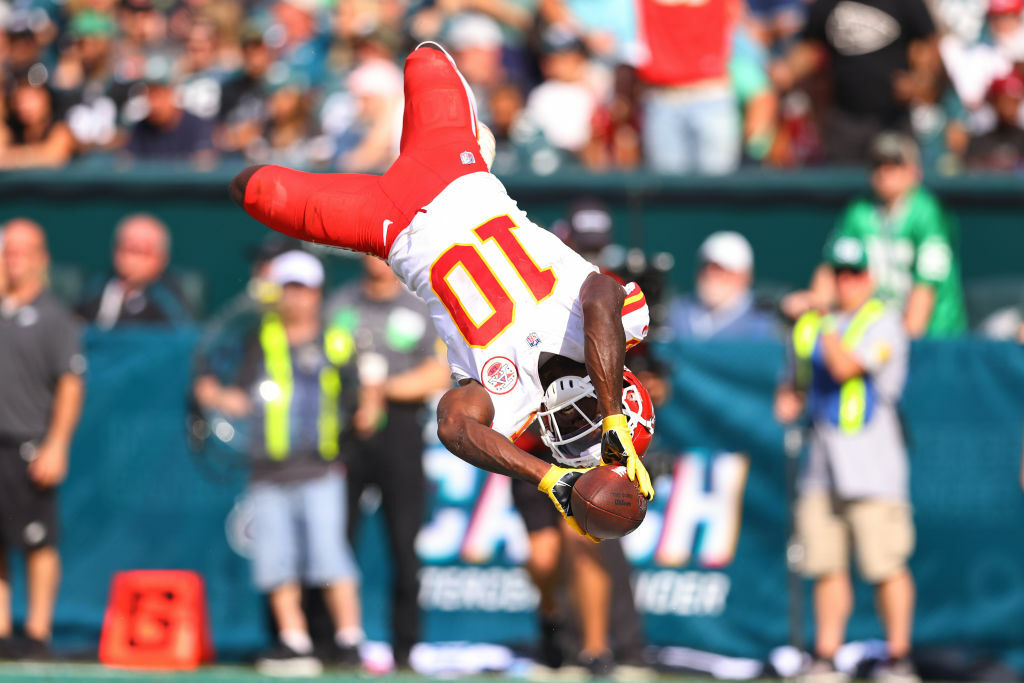 <p><b><i>Chiefs 42</i></b><br />
<b><i>Eagles 30</i></b></p>
<p>Andy Reid&#8217;s return to Philly saw his offense return to form for his 100th career win with the Chiefs in the city in which he won more than 100 games with the Eagles, becoming the first coach in NFL history to do so.</p>
<p>Meanwhile, his former team <a href="https://twitter.com/cjzero/status/1442710984607604736?s=20">took another deuce</a> after <a href="https://profootballtalk.nbcsports.com/2021/09/28/nick-siriannis-game-plan-questioned-after-eagles-running-backs-total-three-carries/" target="_blank" rel="noopener">again failing to establish the run</a> — and on the day Philadelphia honored LeSean McCoy, no less.</p>
