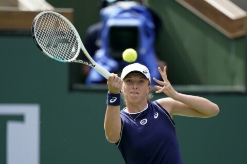 US Open champ Raducanu upset at Indian Wells; Murray wins