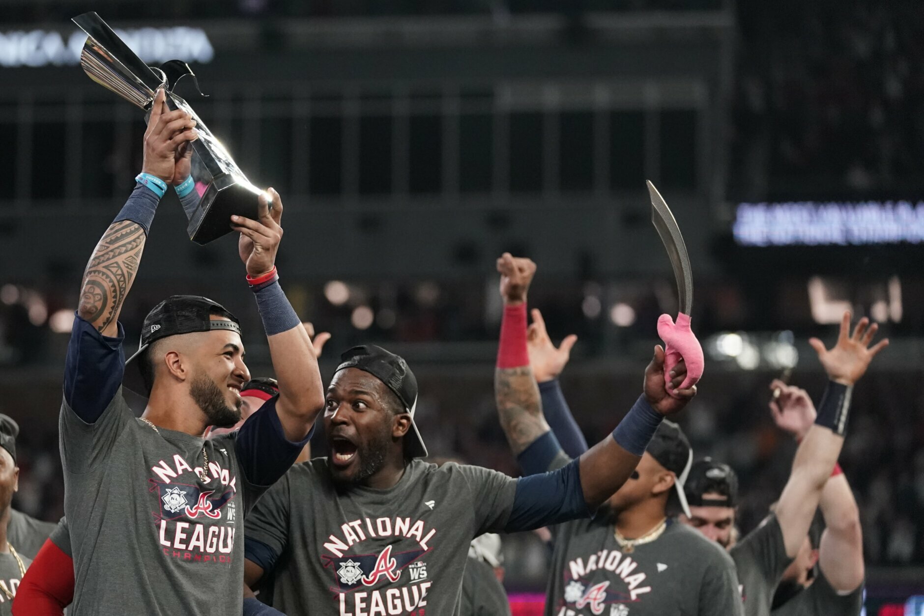 Braves' Ozzie Albies had FaceTime call with his dog during World Series  party