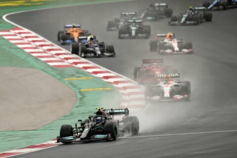 Bottas wins, frustrated Hamilton loses F1 lead to Verstappen