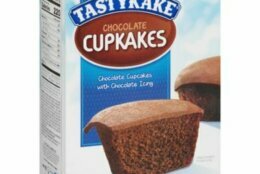 Flowers Foods shared these images of multi-item cupcake packages recalled Oct. 31, 2021 for possible contamination with metal fragments. (Courtesy FDA/Flowers Foods)