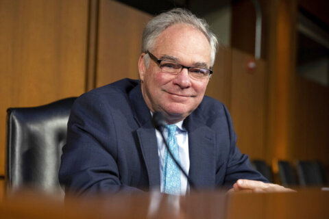 Kaine cosponsors bill to expand veterans’ access to healthcare