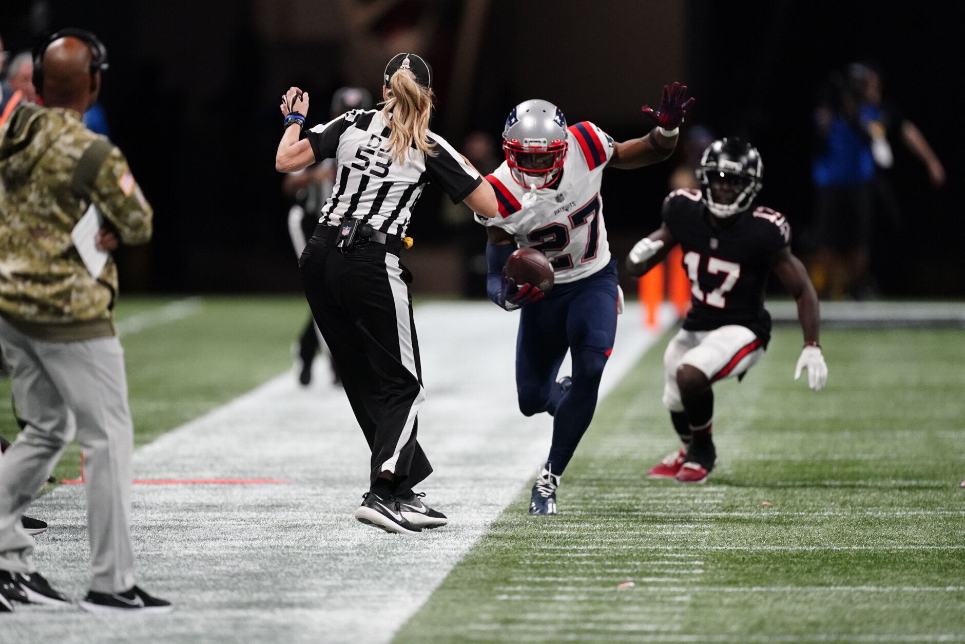 <p><em><strong>Patriots 25</strong></em><br />
<em><strong>Falcons 0</strong></em></p>
<p>As if the infamous Super Bowl loss after a 28-3 lead weren&#8217;t misery enough, New England came into Atlanta and handed the Falcons their first home shutout loss in 33 years. It looks like the Patriots defense won&#8217;t let this team fade into irrelevance just yet. Damn it.</p>
