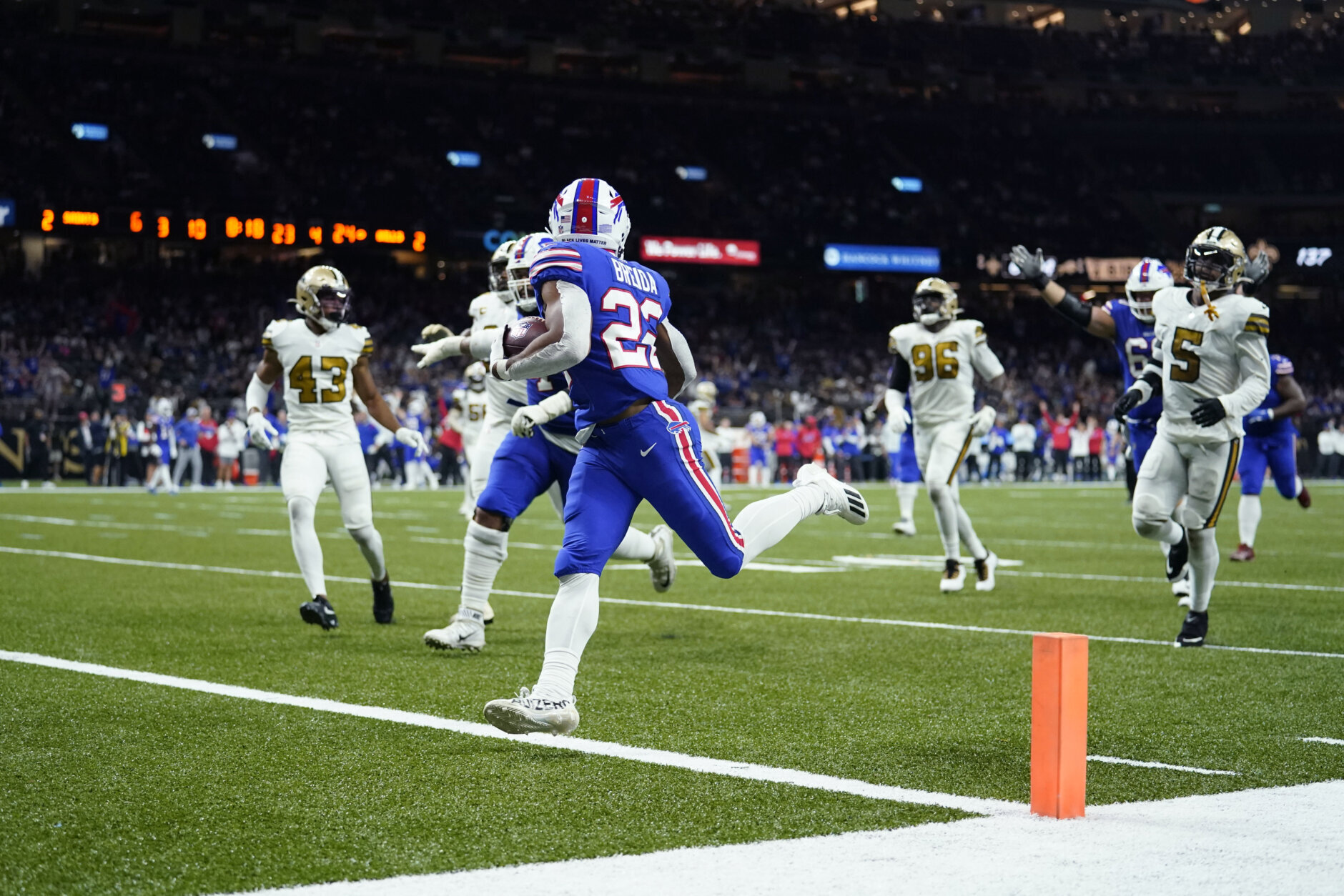 <p><em><strong>Bills 31</strong></em><br />
<em><strong>Saints 6</strong></em></p>
<p>For a holiday known for being home with family, it sure is weird to see the road teams on Thanksgiving Day go 8-0 since 2019. But there was New Orleans getting held to six or fewer points at home for the first time in nearly two decades and Buffalo improving to 4-0 in games following a loss, winning each in a blowout. The Bills aren&#8217;t ready to concede the AFC East back to New England.</p>
