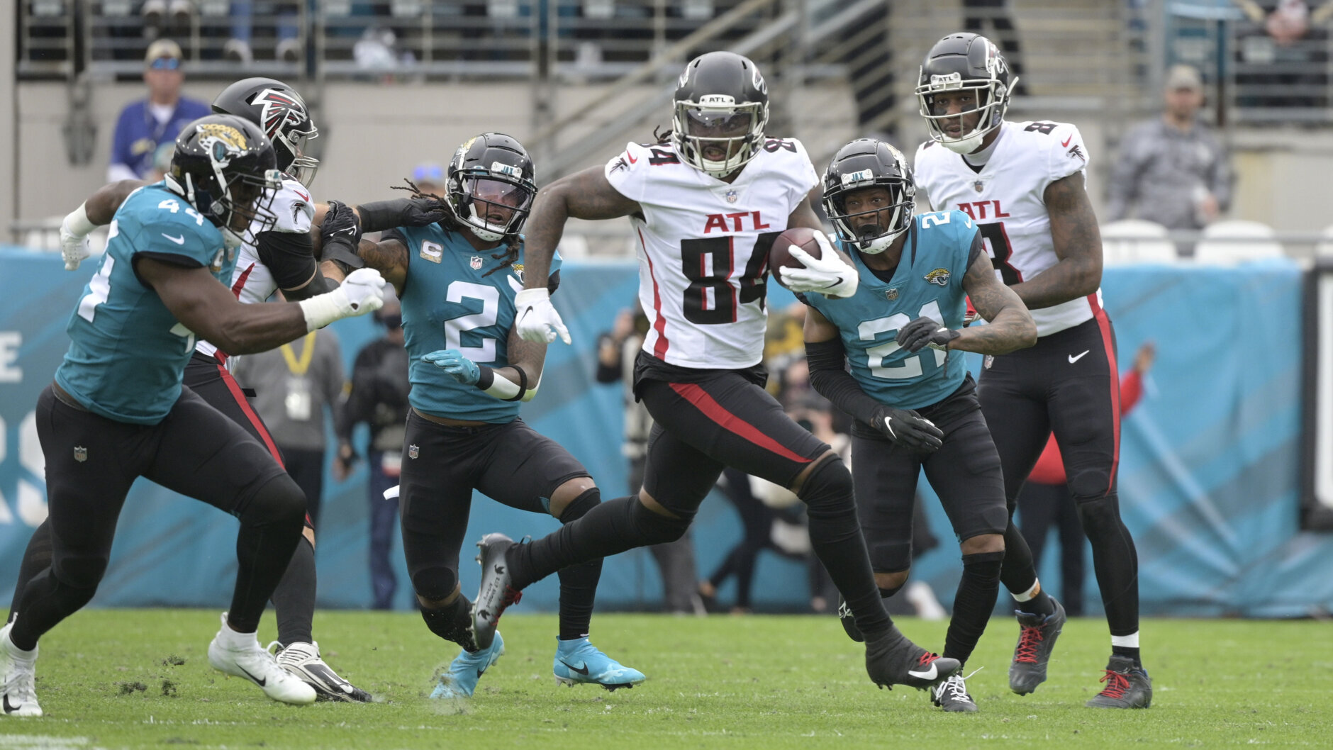<p><em><strong>Falcons 21</strong></em><br />
<em><strong>Jaguars 14</strong></em></p>
<p>Cordarrelle Patterson had the best cleats of the week and then scored the two touchdowns that proved to be the difference in the game. Baller move.</p>
<blockquote class="twitter-tweet" data-width="500" data-dnt="true">
<p lang="en" dir="ltr">Cordarrelle Patterson honored Ahmaud Arbery on Sunday.</p>
<p>(📸 <a href="https://twitter.com/AtlantaFalcons?ref_src=twsrc%5Etfw">@AtlantaFalcons</a>) <a href="https://t.co/nUYl1o87sh">pic.twitter.com/nUYl1o87sh</a></p>
<p>&mdash; SportsCenter (@SportsCenter) <a href="https://twitter.com/SportsCenter/status/1465021925143592961?ref_src=twsrc%5Etfw">November 28, 2021</a></p></blockquote>
<p><script async src="https://platform.twitter.com/widgets.js" charset="utf-8"></script></p>

