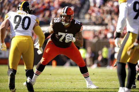 Browns RT Conklin back from grisly injury, ready for Ravens