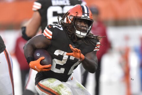 Browns activate Hunt, Conklin from IR to face Ravens