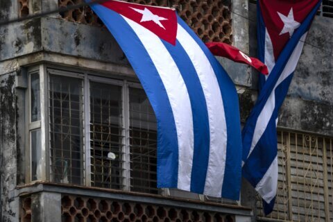Facing migration flood, US resumes services at Cuba embassy