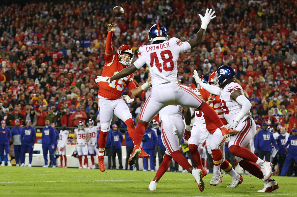 <p><em><strong>Giants 17</strong></em><br />
<em><strong>Chiefs 20</strong></em></p>
<p>Patrick Mahomes is <a href="https://twitter.com/ESPNStatsInfo/status/1455376546919854088?s=20" target="_blank" rel="noopener">still struggling</a> and turning the ball over. New York again (as they did in Washington) had a bad fourth quarter offsides that all but gave away a primetime game on the road. Kansas City is fortunate to win but also still in very big trouble.</p>
