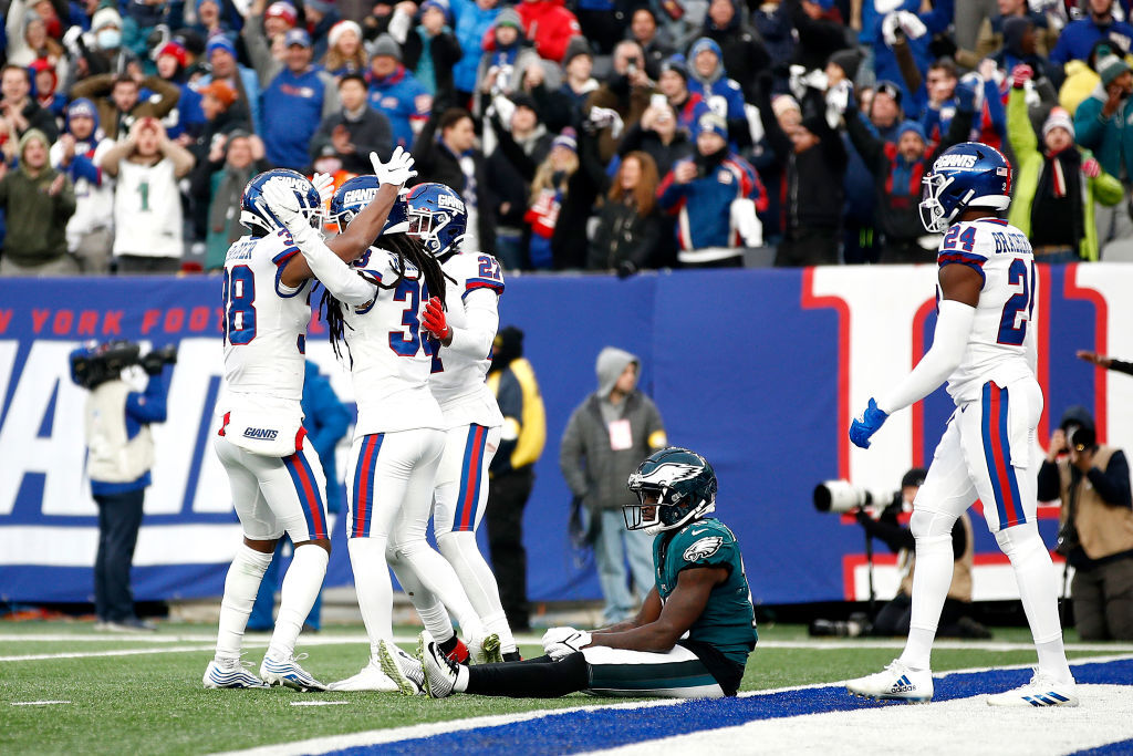 <p><em><strong>Eagles 7</strong></em><br />
<em><strong>Giants 13</strong></em></p>
<p>It was pretty fitting that on the day Michael Strahan gets his number retired in New York, the Giants put together their best defensive effort of the season for a rare win.</p>
