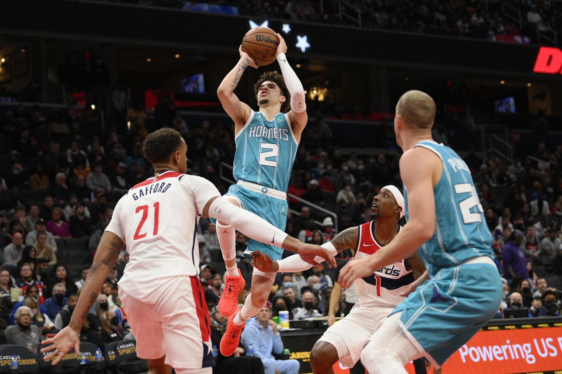 Rozier scores 26, Hayward 25 as Hornets rout Wizards 119-97