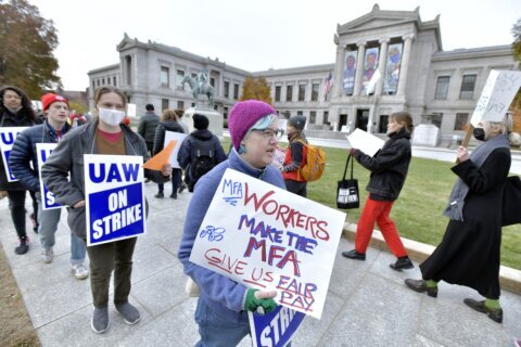 Boston museum workers on 1-day strike over pay, COVID safety