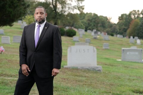Omega Psi Phi chapter celebrates its founder’s day with giving
