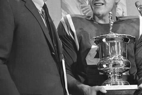 Baltimore Colts RB/fill-in QB Tom Matte, dead at age 82