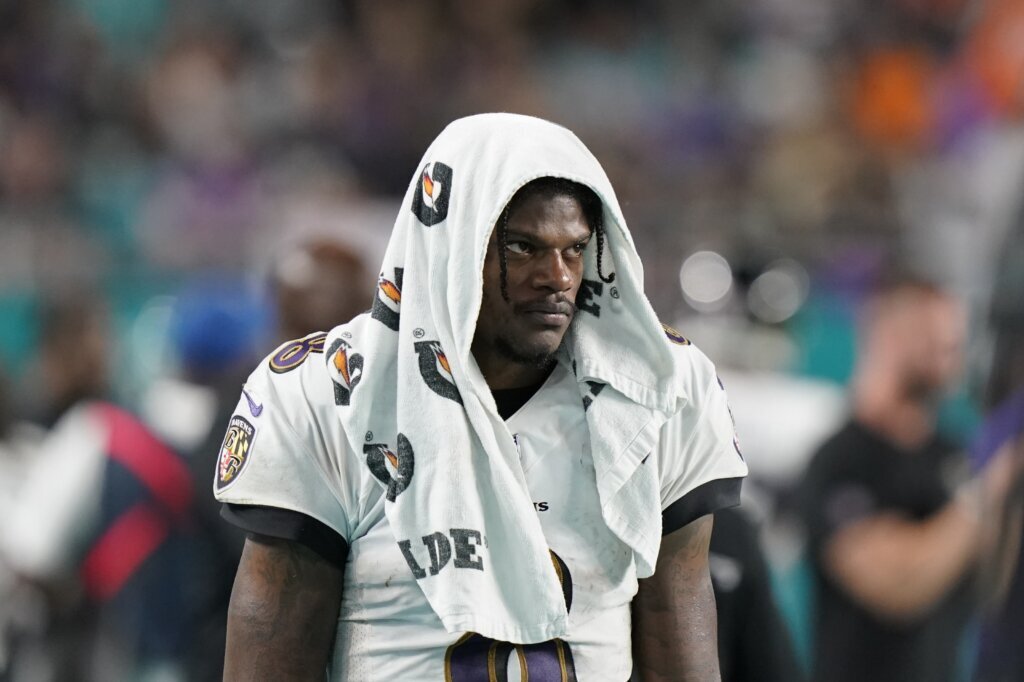 Confounded by blitz, Ravens’ offense wilted against Miami