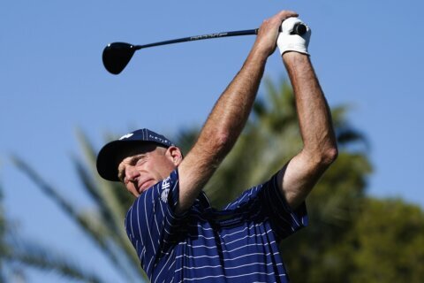 Jim Furyk moves into position to win Schwab Cup