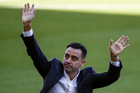 Xavi tells Barcelona players to make fans proud before debut