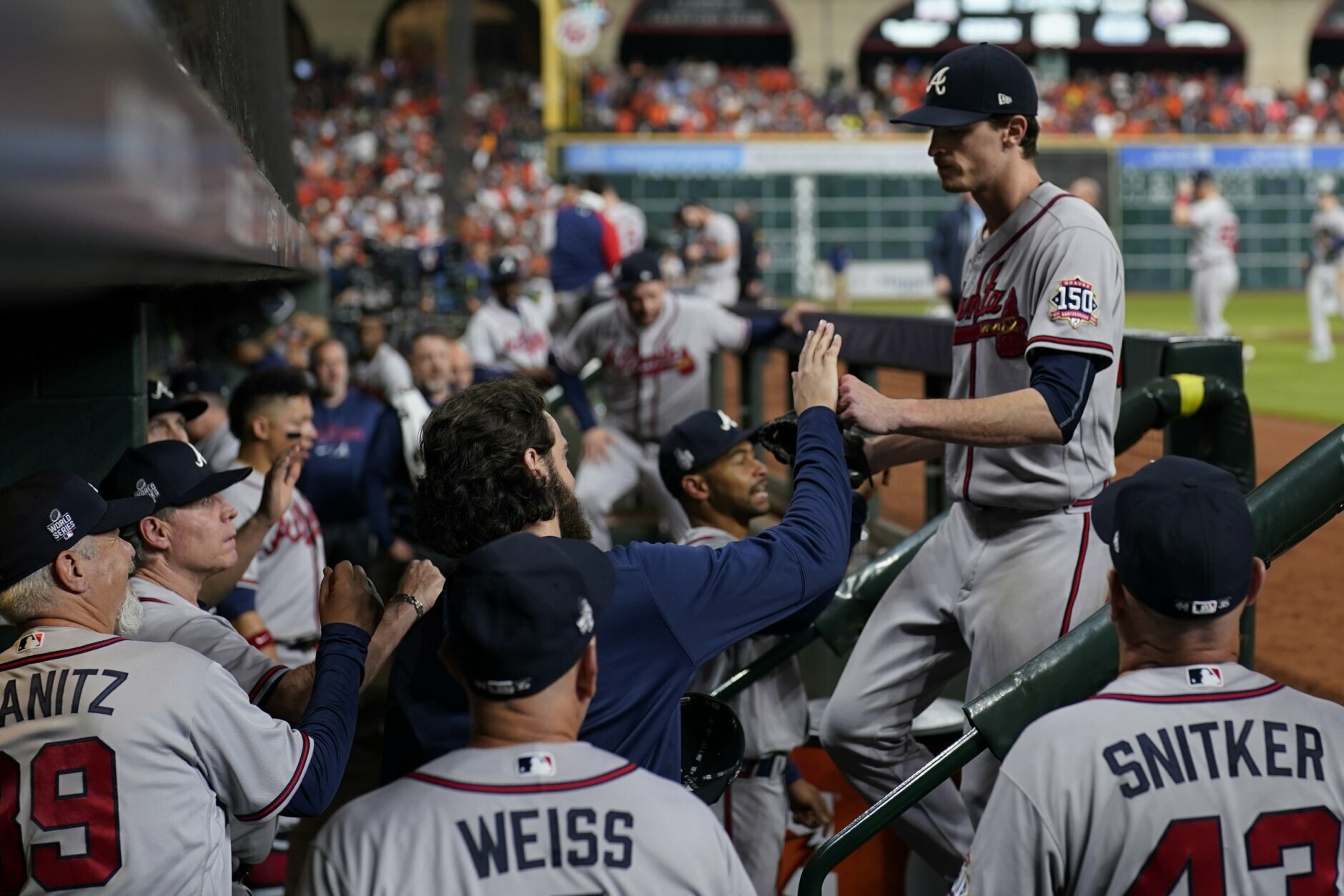 Hammerin' Braves rout Astros to win 1st World Serie crown since
