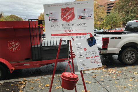 No cash, no problem at Salvation Army red kettles in the DC area this year