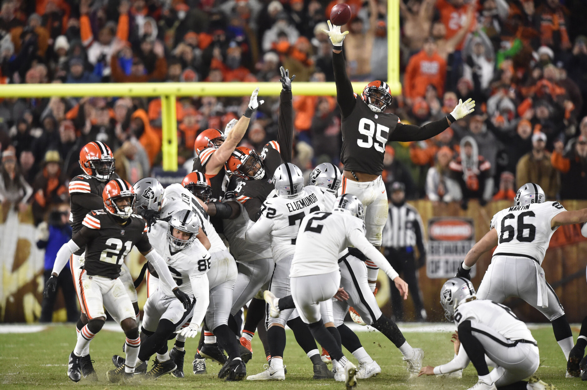 <p><em><strong>Raiders 16</strong></em><br />
<em><strong>Browns 14</strong></em></p>
<p>I know Cleveland has been decimated by COVID but things seemed to be <a href="https://profootballtalk.nbcsports.com/2021/12/13/what-are-the-internal-things-that-baker-mayfield-referenced/" target="_blank" rel="noopener">coming apart at the seams</a> even before that. The Browns missing the playoffs now feels inevitable.</p>
