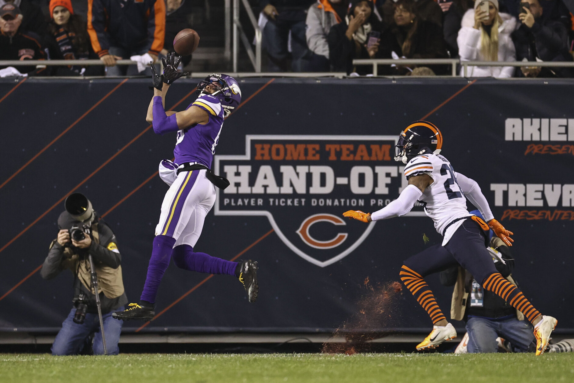 <p><em><strong>Vikings 17</strong></em><br />
<em><strong>Bears 9</strong></em></p>
<p>Two thoughts from this game: First, how good would Justin Fields be if he actually had some help around him? Secondly, wouldn&#8217;t it be something if Kirk Cousins led Minnesota to the playoffs to keep Washington home for the holidays?</p>
