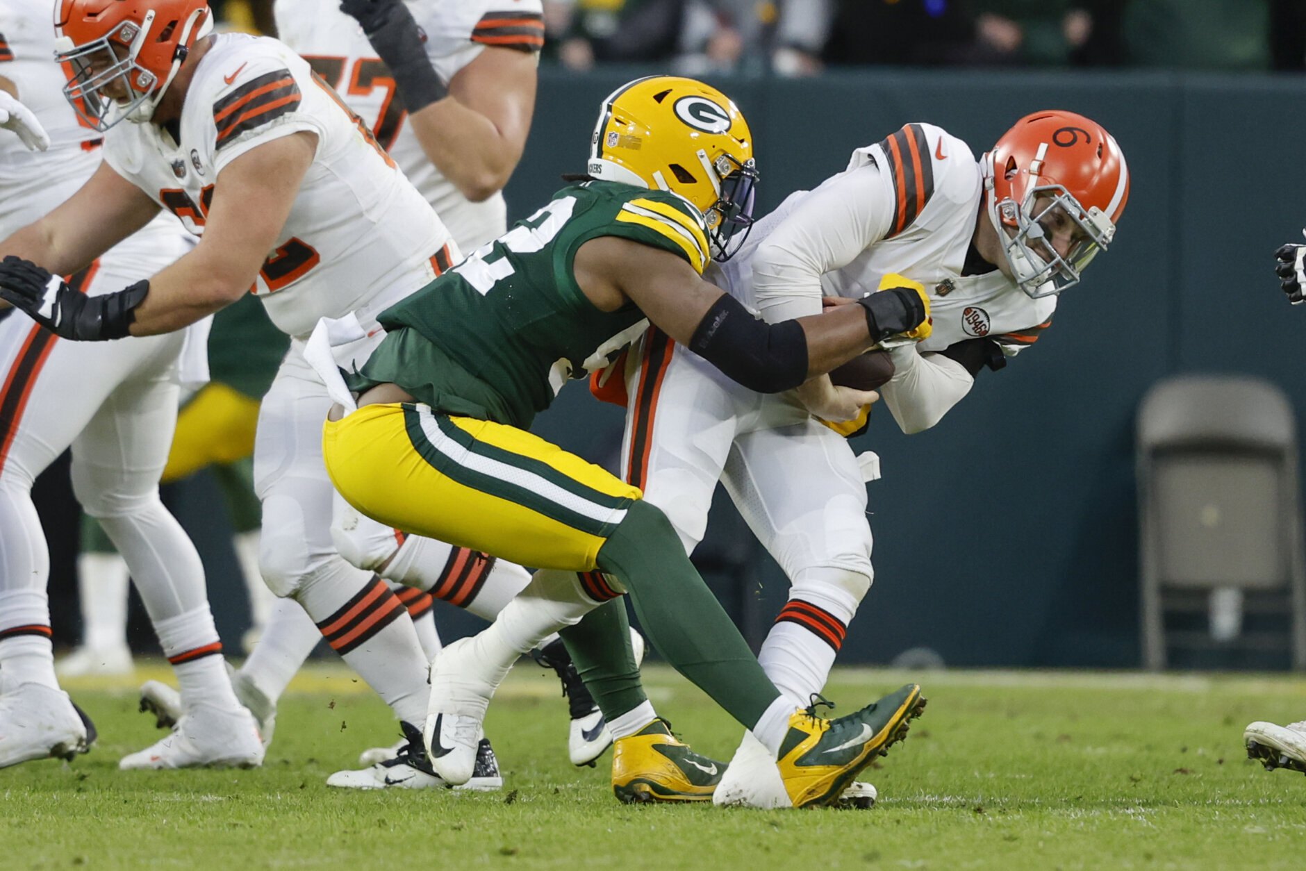 <p><em><strong>Browns 22</strong></em><br />
<em><strong>Packers 24</strong></em></p>
<p>Aaron Rodgers gets enough flowers so I don&#8217;t really need to touch on him breaking Brett Favre&#8217;s touchdown record (which was only a matter of time). For me, this game gave <a href="https://www.espn.com/nfl/story/_/id/32937635/baker-mayfield-admits-hurt-team-tossing-four-picks-cleveland-browns-two-point-loss" target="_blank" rel="noopener">Cleveland its answer on Baker Mayfield</a>. Do NOT cut this man a big check. But <a href="https://profootballtalk.nbcsports.com/2021/12/24/will-browns-make-a-play-for-deshaun-watson/" target="_blank" rel="noopener">a deal for Deshaun Watson</a>? That rumor might get legs now.</p>
