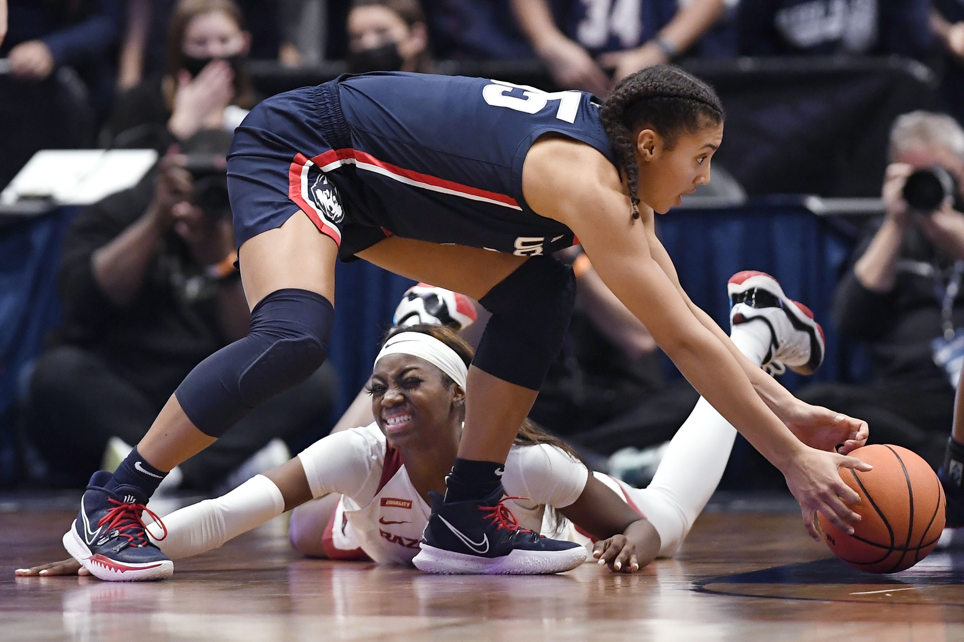 uconn freshman fudd out with stress injury in right foot wtop news