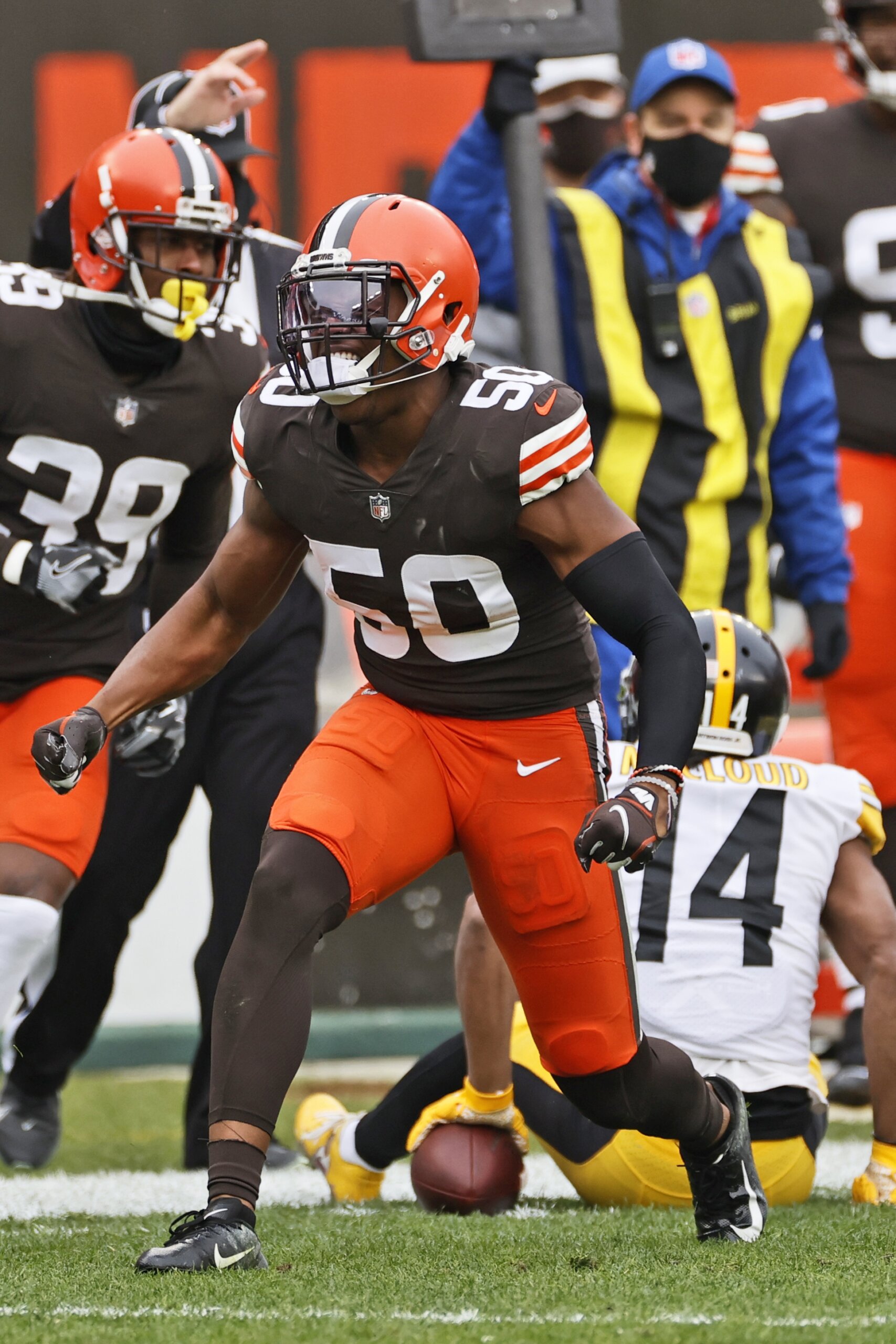 Browns designate LB Phillips for return after biceps injury WTOP News