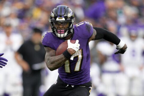 Buccaneers address mounting injuries, sign RB Le’Veon Bell