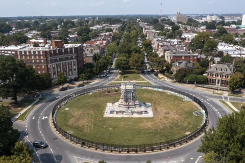 Northam to remove Lee statue pedestal, transfer land to city