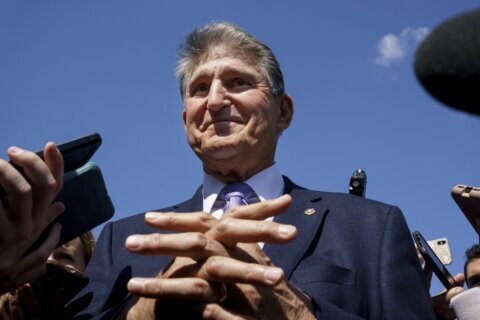 McConnell openly courts Manchin to leave Democrats, join GOP