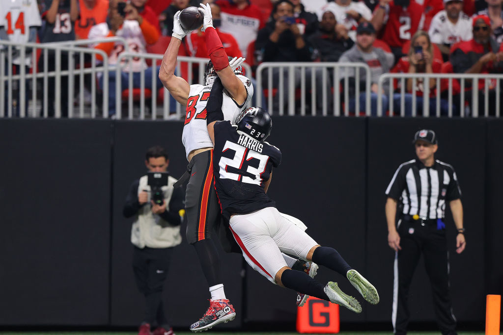 <p><em><strong>Bucs 30</strong></em><br />
<em><strong>Falcons 17</strong></em></p>
<p>Step aside, Arthur Blank. Tom Brady is the owner of the Atlanta Falcons, by virtue of his 10-0 record against his now-division rival. <a href="https://twitter.com/ESPNStatsInfo/status/1467584503770226693?s=20" target="_blank" rel="noopener">He and Gronk are trying for history</a> and I&#8217;m not sure who can stop the present-day Odd Couple.</p>
