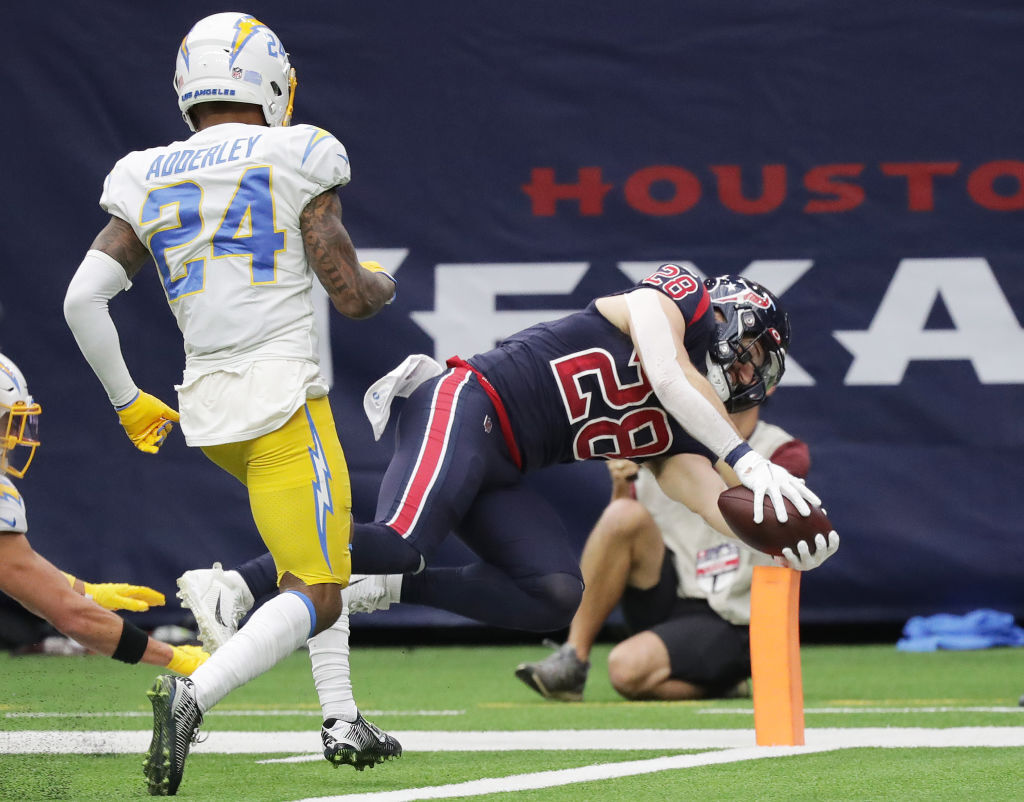 <p><em><strong>Chargers 29</strong></em><br />
<em><strong>Texans 41</strong></em></p>
<p>Hey, L.A. Chargers: If you can&#8217;t stop Rex Burkhead or <a href="https://sports.yahoo.com/simone-biles-celebrates-boyfriend-jonathan-owens-first-nfl-interception-202138095.html" target="_blank" rel="noopener">Simone Biles&#8217; boyfriend</a> from balling out, you don&#8217;t deserve to be in the playoffs.</p>
