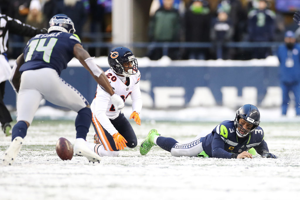 <p><em><strong>Bears 25</strong></em><br />
<em><strong>Seahawks 24</strong></em></p>
<p>Seattle is a last place team for the first time since joining the NFC West in 2002 and have a double-digit loss season for the first time since 2009. If Russell Wilson and Pete Carroll are still Seahawks in April, I&#8217;ll be stunned.</p>
