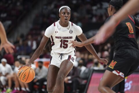 Cooke leads No. 1 Gamecocks to 66-59 win over No. 8 Terps